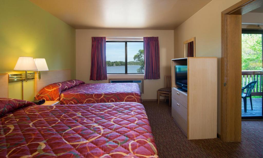 Bakers Sunset Bay Resort Lake Delton Quarto foto